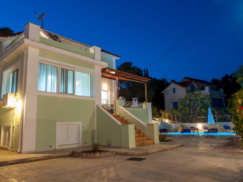 Bee'S Knees Retreat Villa Pesádha Exterior photo